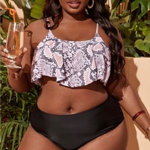 NEW. Plus bathing suit bikini top. Snake skin print. New in bag. 3XL. *top only*